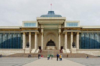 068dsc03592-ulaanbatar-suekhbaatarplatz-parlamentsgebaeude.jpg