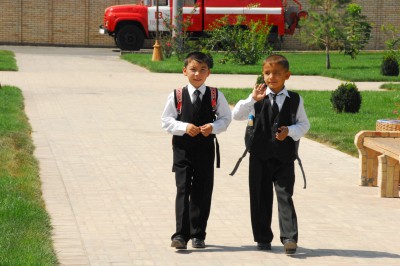 uzbek-schoolchildren.jpg