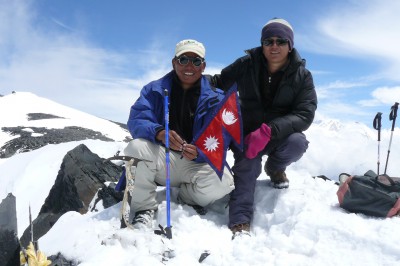 366-dank-an-laxmann-und-pemba-auf-ein-wiedersehen-denn-einer-der-kangchenjunga-fehlt-in-meiner-8000er-sammlung.jpg
