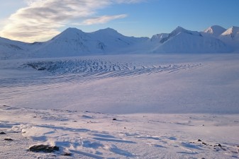 kopie-von-spitzbergen-reisen-fridjofbreen.jpg
