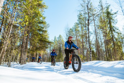 guided-efatbike-tour-in-apukka-resort-rovaniemi-lapland-finland-17.jpg