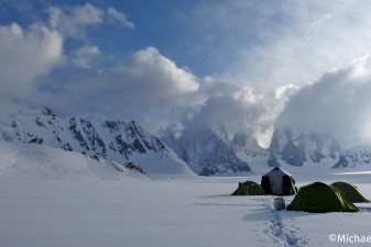 snow-lake-camp1.jpg