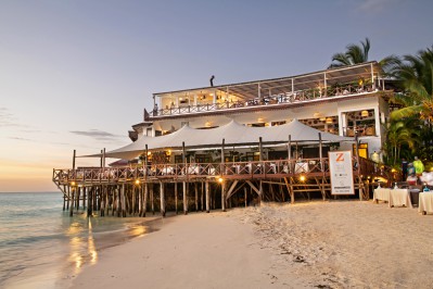 sexy-fish-restaurant-by-the-beach.jpg