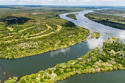 zimbabwe-zambezi-river-01.jpg