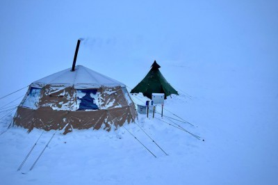 snowy-camp-svalbard-c-piet-van-den-bemd.jpg