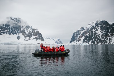 -john-bozinov_antarctic-peninsula_lemaire-channel-2.jpg