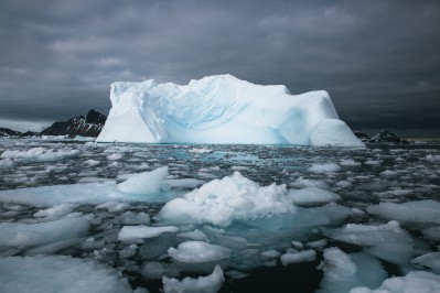 -john-bozinov_antarctic_cierva-cove.jpg