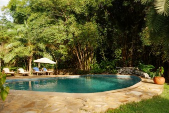 moivaro-lodge12_54034586266_l.jpg