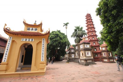 tranquoc_pagoda_vietnam_2.jpg