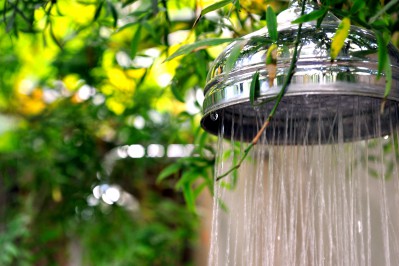 interior-luxury-outside-shower.jpg