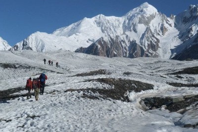 spantik-peak-base-camp-approaching-from-chogholungma-glacier-above-arandu-valley.jpg