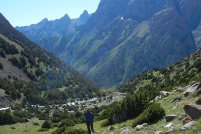 descent-to-orto-chashma-gorge.jpg