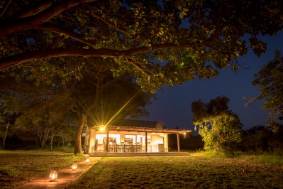 makuwa-safari-lodge-kruger-exterior-003-em-gatland.jpg