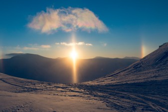 kopie-von-spitzbergen-reisen-sun-with-halo.jpg