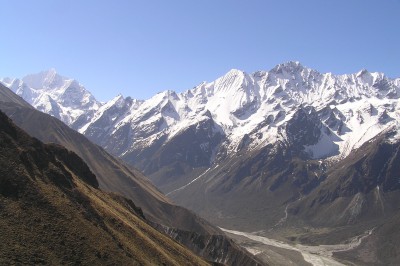 kyanjing-peak-blick-ins-obere-langtangtal.jpg