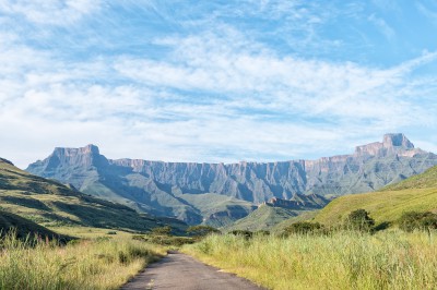 drakensberg-amphitheatre-01.jpg
